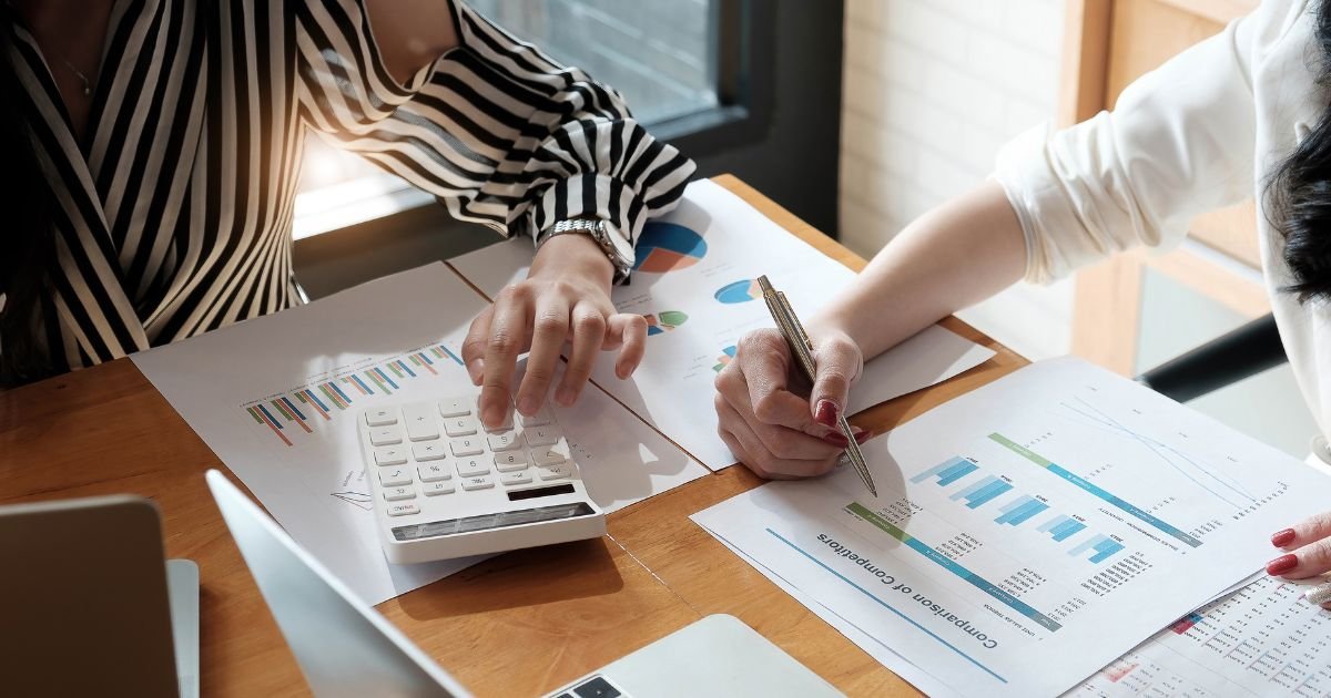 How to Apply Golden Visa for Healthcare Workers in 2024? 8 Offshore Banking Benefits