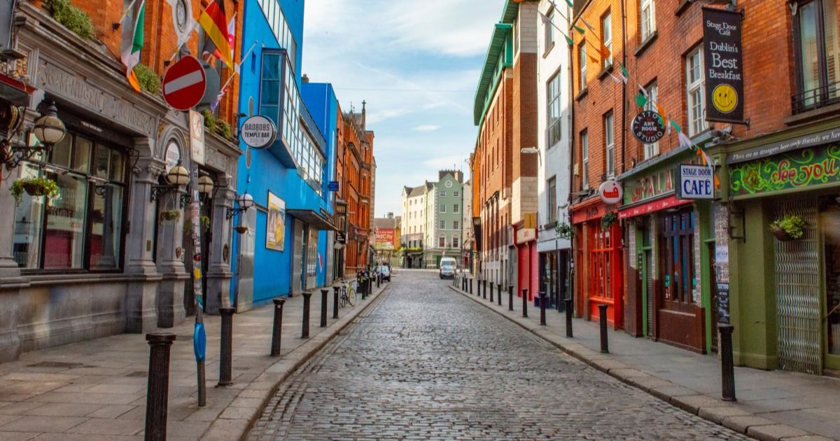 Best Travel Guide Book for Ireland for 2024 (A Comprehensive Guide) 2 Leveraging Local Insights For An Authentic Experience